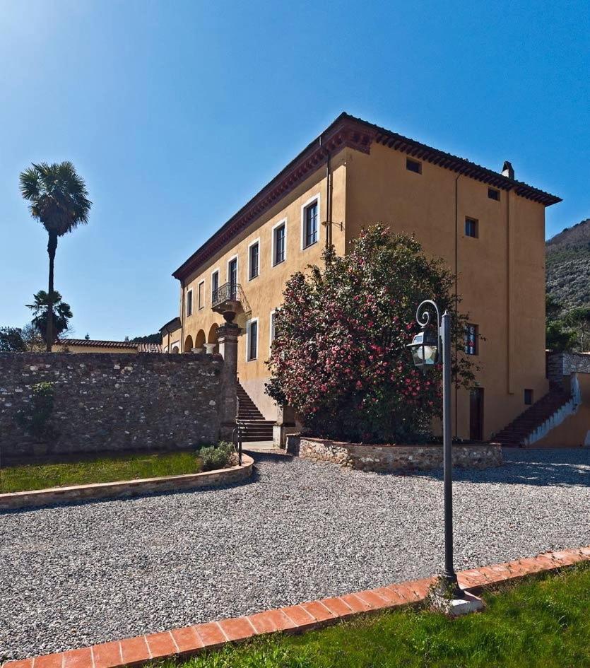 Hotel Villa Cheli Lucca Exterior photo